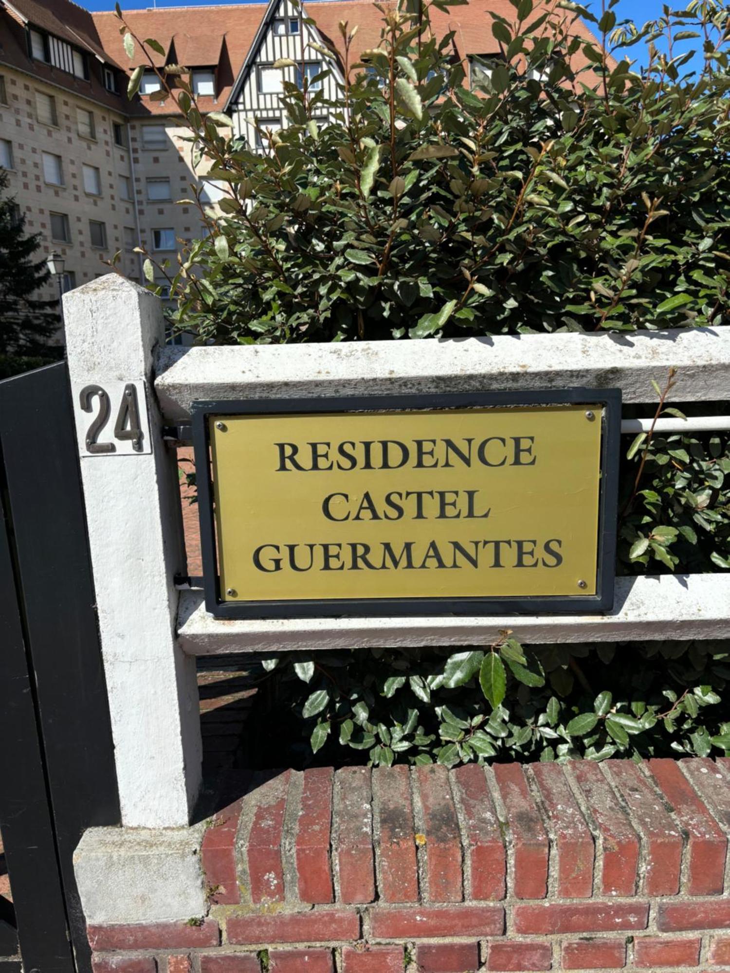 Studio En Rez De Jardin Deauville Centre Et Plage Eksteriør billede